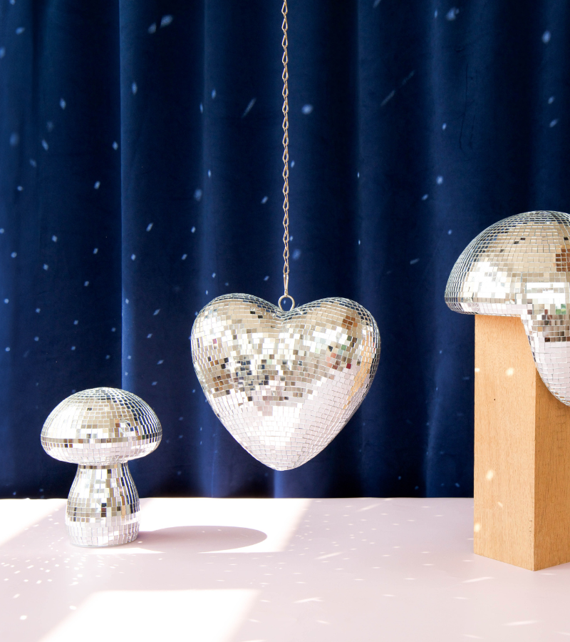 Corazón de discoteca colgante