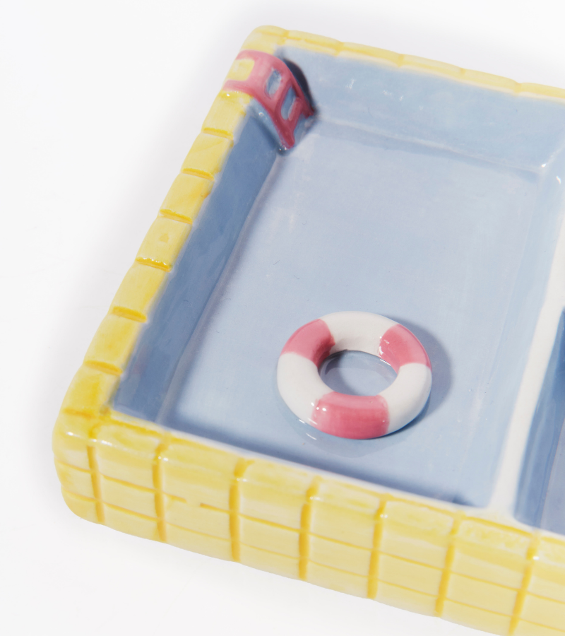 Repose-bijoux piscine