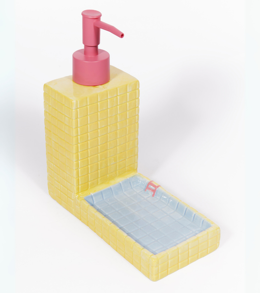 Distributeur savon piscine