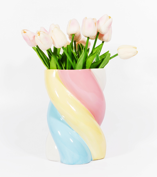 Marshmallow candy vase